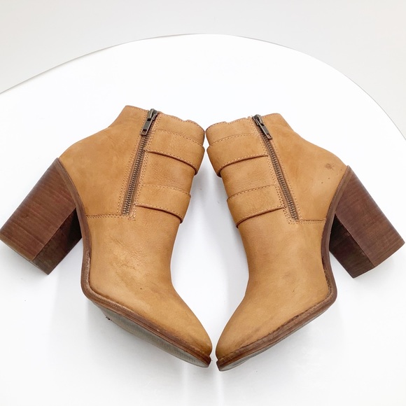 {Steve Madden}Trevur Double Buckle Ankle Boots - Picture 10 of 16